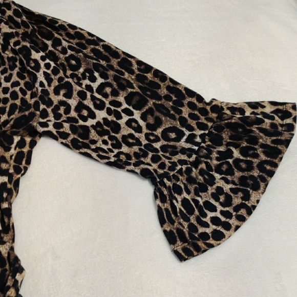 Michael Kors. Leopard Print Women's Skirt - Picture 2 of 11